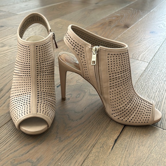 Ann Taylor Marissa Cutout Bootie - Picture 3 of 7